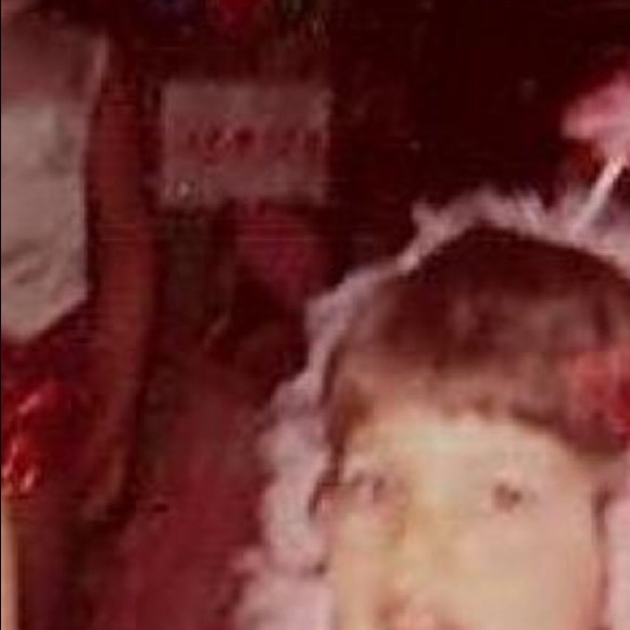 Meet your Posher, Leah - Picture 2 of 2